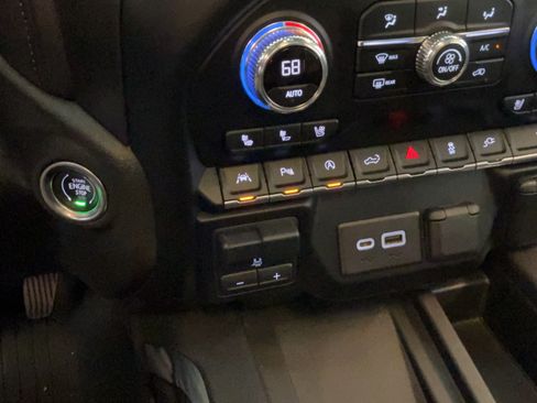 Used 2020 GMC Sierra 1500 AT4 w/ AT4 Premium Package AWD/4WD image 19