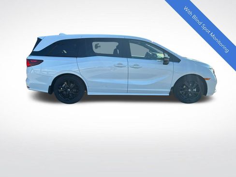 Certified 2024 Honda Odyssey Sport image 2