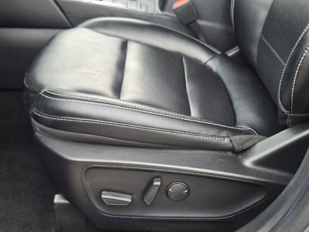 Used 2022 Ford Escape SEL w/ Technology Package FWD image 33