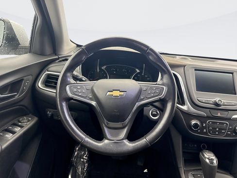 Used 2020 Chevrolet Equinox LT image 12
