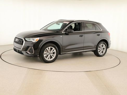 Certified 2024 Audi Q3 2.0T Premium w/ Convenience Package image 13