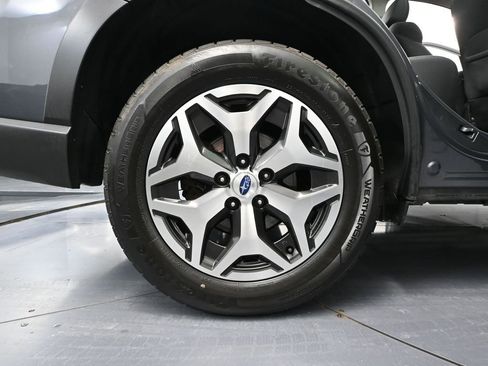 Used 2021 Subaru Forester Premium image 14