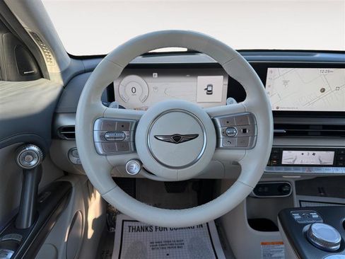 Used 2023 Genesis GV60 Advanced image 13