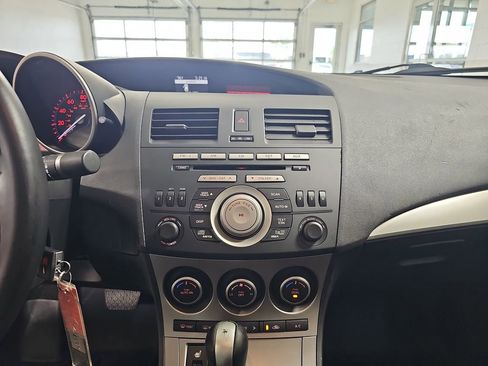 Used 2010 MAZDA MAZDA3 s Grand Touring FWD image 25