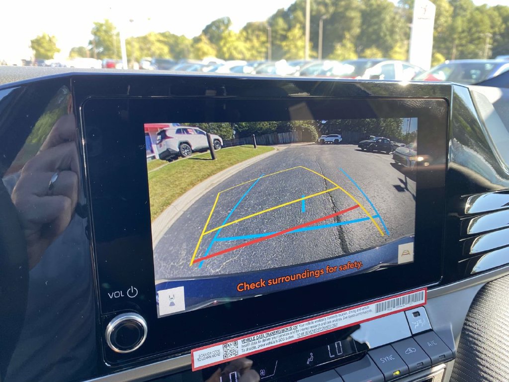 New 2026 Toyota Camry Hybrid FWD image 25