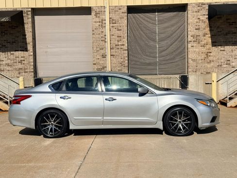 Used 2016 Nissan Altima 2.5 S w/ Power Driver Seat Package FWD image 26