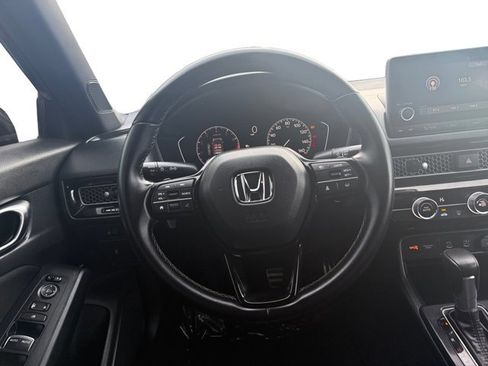 Used 2025 Honda Civic Sport image 14