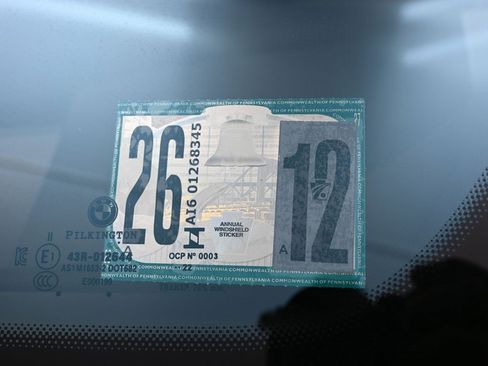 Used 2022 BMW iX xDrive50 w/ Sport Package image 9