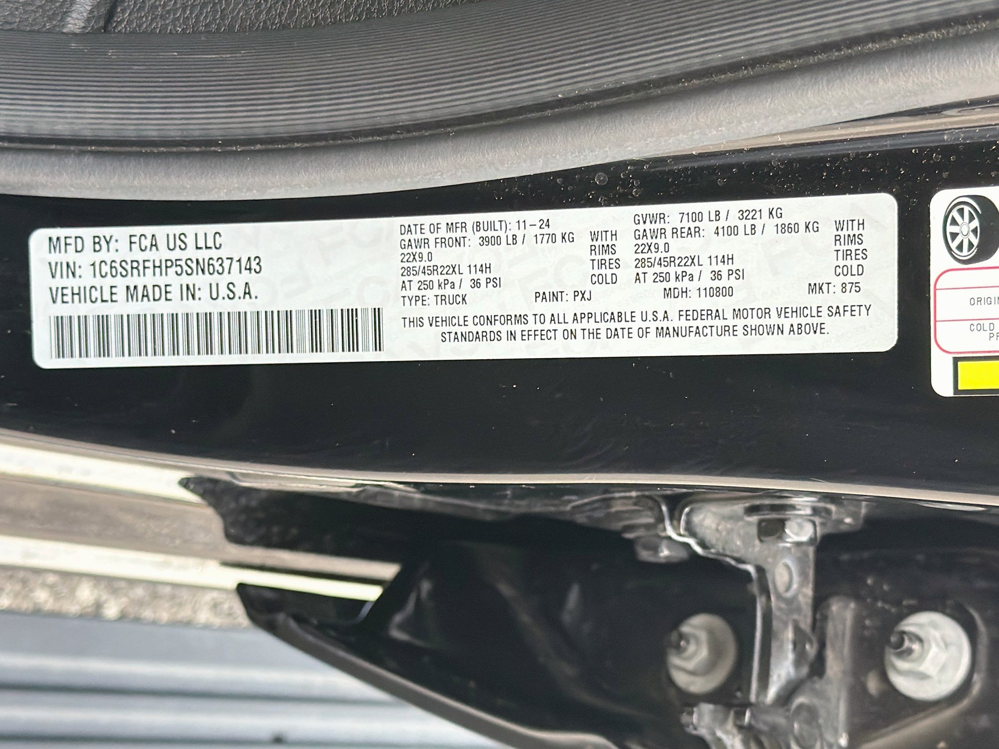 Used 2025 RAM 1500 Limited AWD/4WD image 43