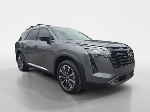 New 2026 Nissan Pathfinder Platinum w/ Cargo Package FWD image 8