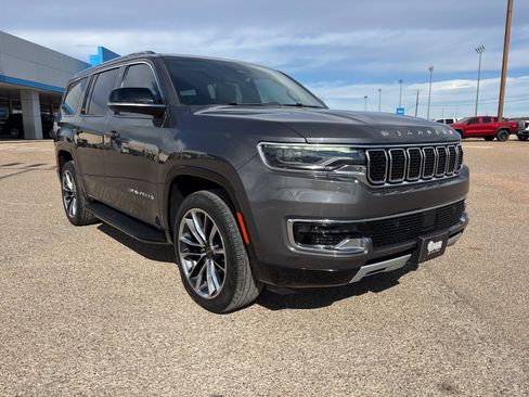 Used 2023 Jeep Wagoneer Series II w/ Premium Group I image 7