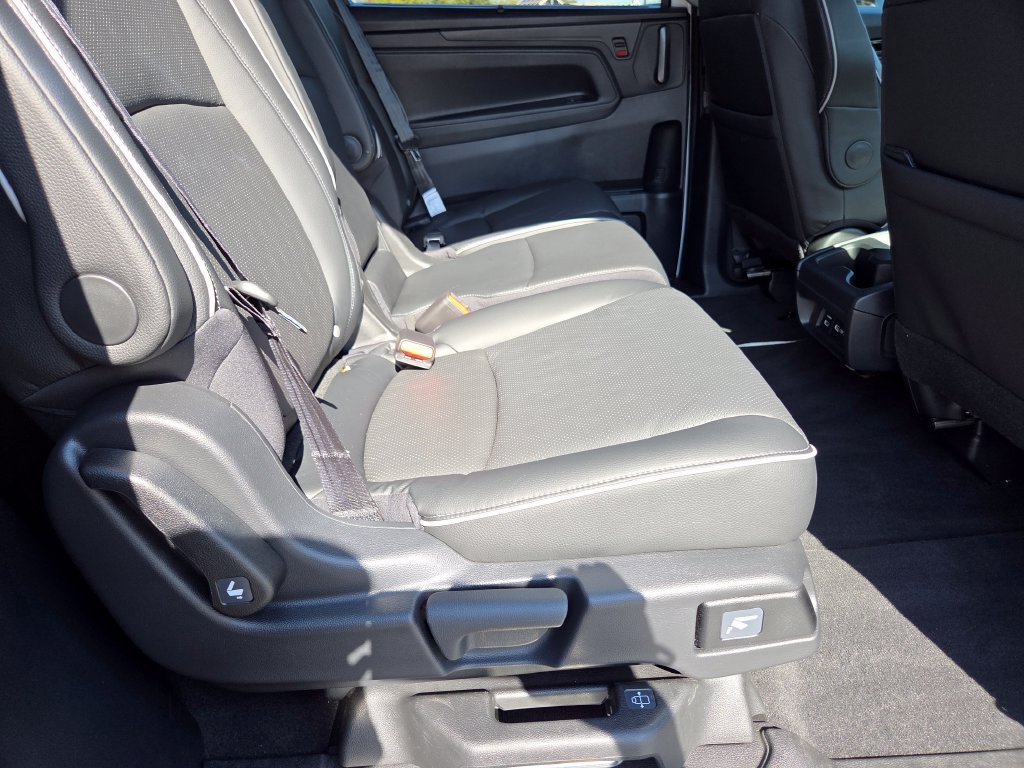 Certified 2024 Honda Odyssey Elite image 35