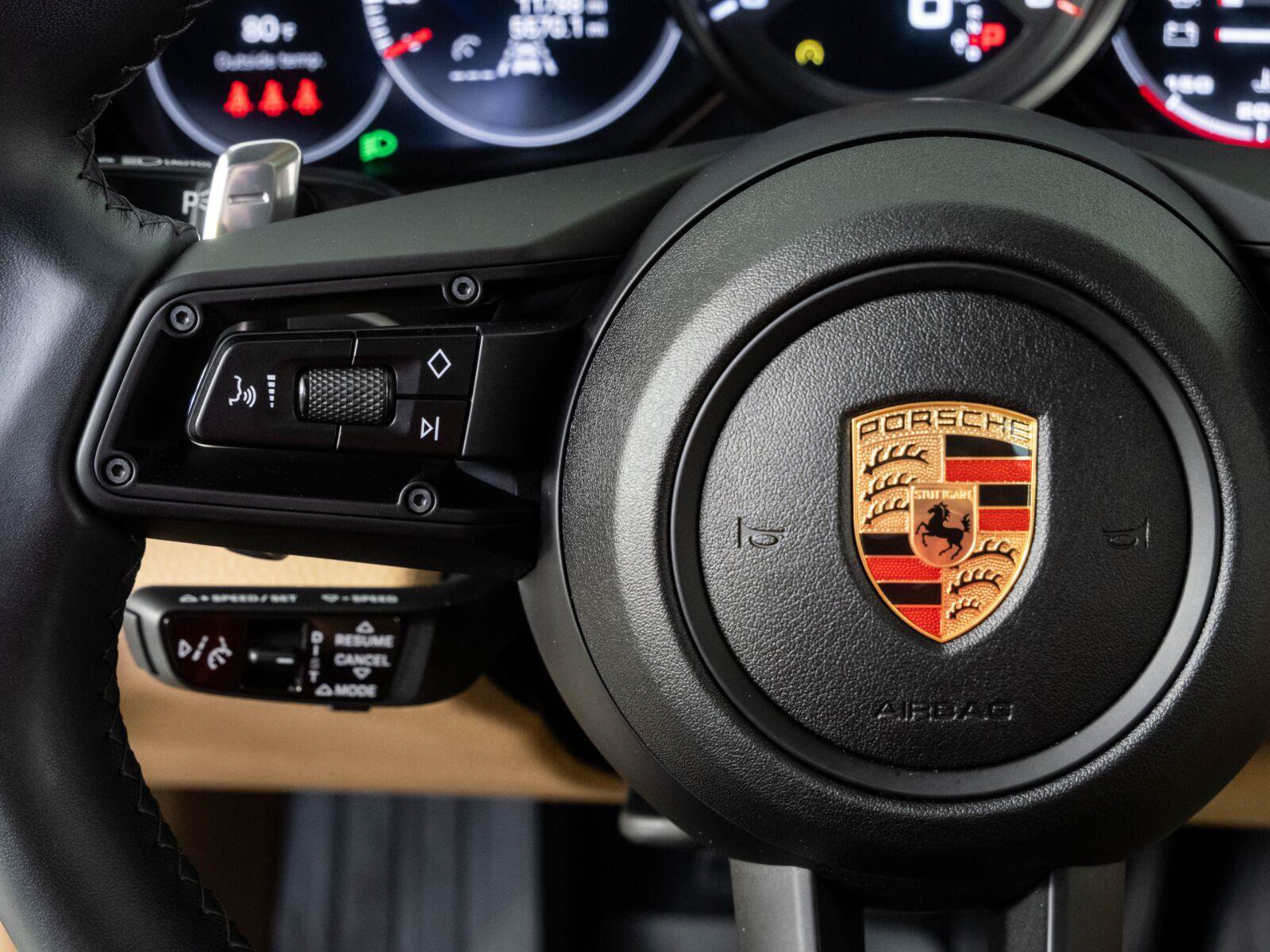 Used 2023 Porsche Panamera Platinum Edition RWD image 10