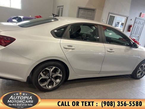 Used 2020 Kia Forte LXS image 7