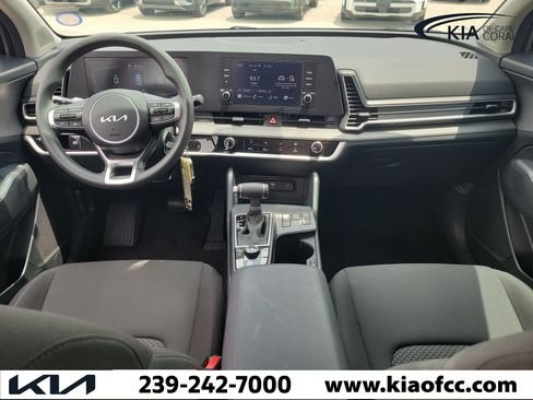 Used 2025 Kia Sportage LX AWD/4WD image 15