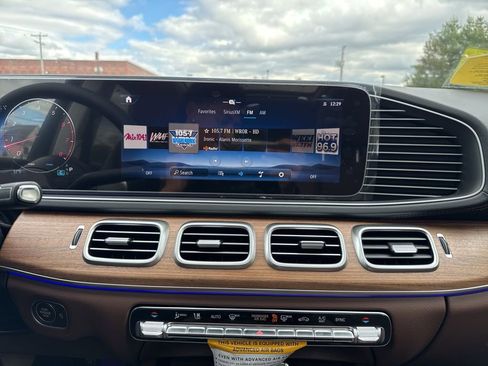 New 2026 Mercedes-Benz GLS 450 4MATIC image 35