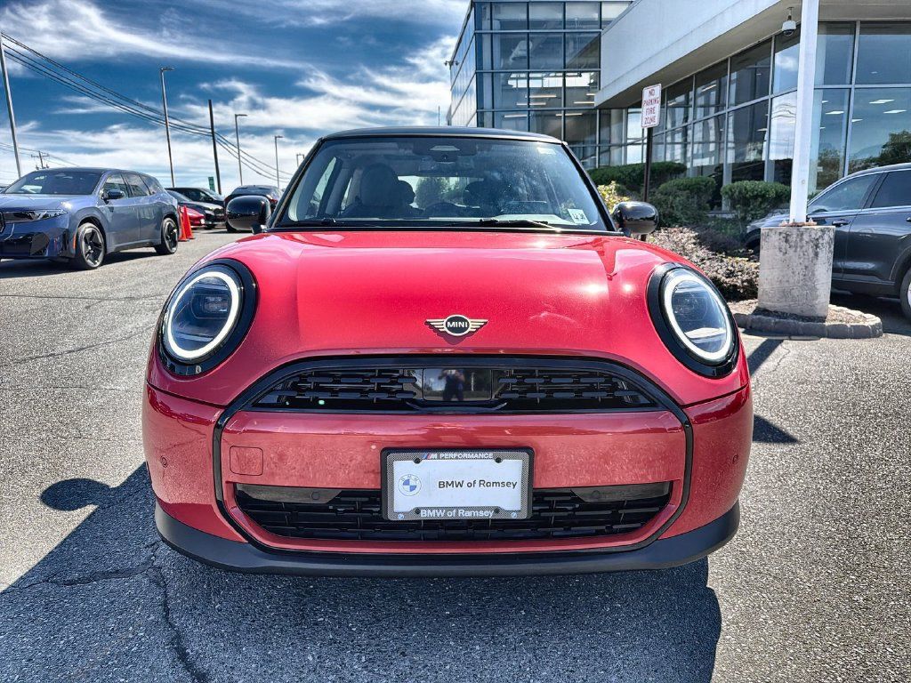 Used 2025 MINI Cooper 2-Door Hardtop FWD image 14