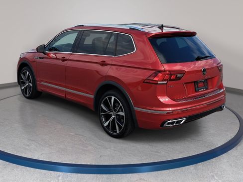 Used 2024 Volkswagen Tiguan SEL R-Line AWD/4WD image 7