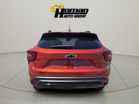 Used 2024 Chevrolet Trax RS w/ Sunroof Package FWD image 4