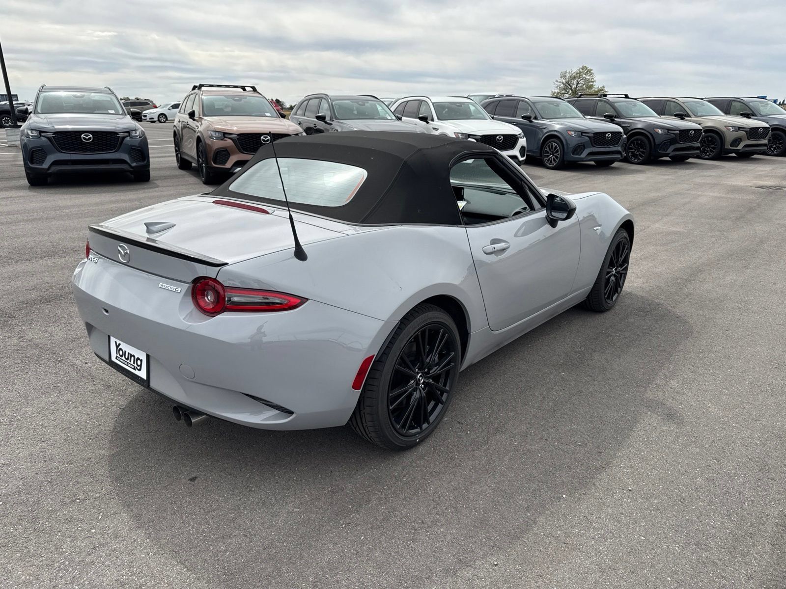 New 2026 MAZDA MX-5 Miata Club w/ Interior Package RWD image 7