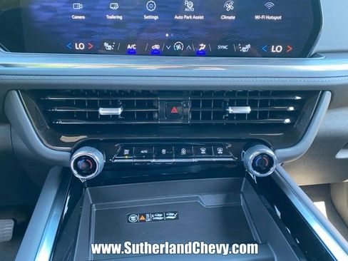 New 2026 Chevrolet Tahoe Z71 w/ Sun And Tow Package AWD/4WD image 34