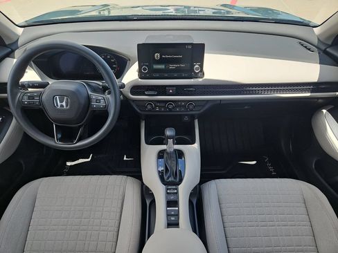 Used 2025 Honda HR-V LX image 13