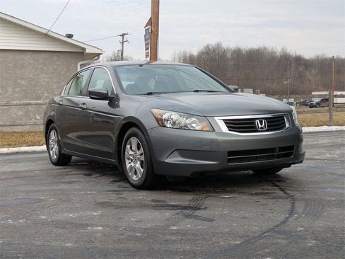 Used 2010 Honda Accord LX-P image 3