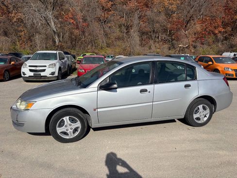 Used 2005 Saturn ION Level 1 image 1