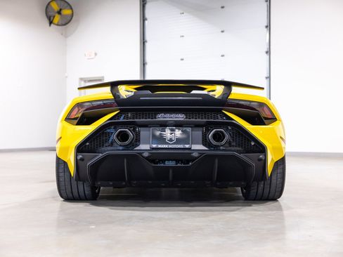 Used 2023 Lamborghini Huracan Tecnica RWD image 5