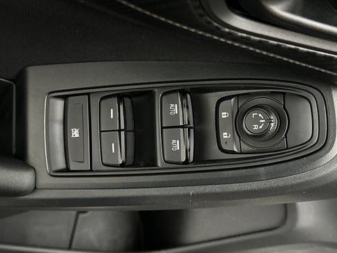 Used 2023 Subaru Crosstrek 2.0i image 17