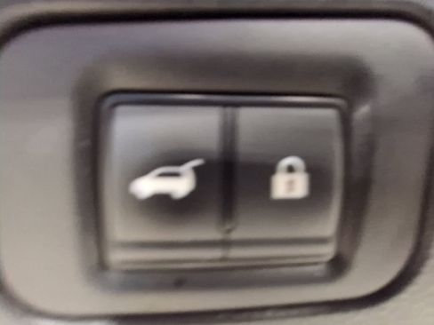 Used 2025 INFINITI QX80 Sensory image 32