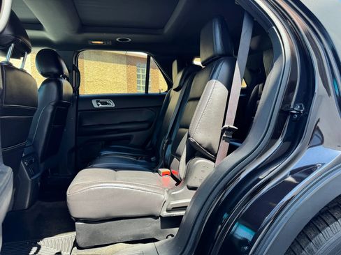 Used 2013 Ford Explorer XLT AWD/4WD image 20