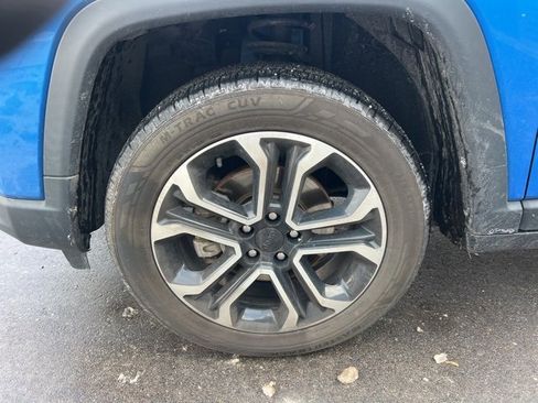 Used 2022 Jeep Compass Limited image 9