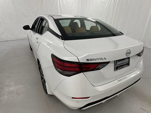 Used 2023 Nissan Sentra SV w/ SV Premium Package image 5