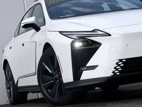New 2026 Lexus ES 500e AWD/4WD image 4