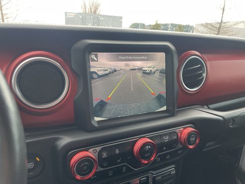 Used 2020 Jeep Gladiator Rubicon image 16