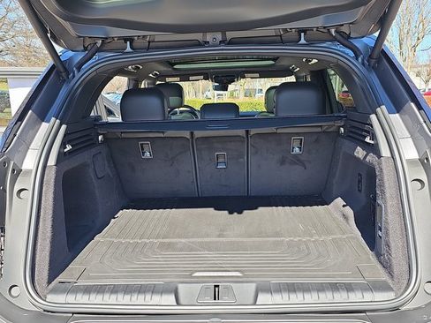 Certified 2025 Land Rover Range Rover Sport image 12