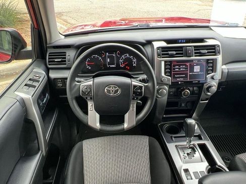 Used 2022 Toyota 4Runner SR5 image 16