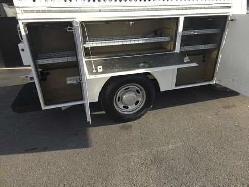 Used 2015 Ford F250 XL w/ Power Equipment Group RWD image 8