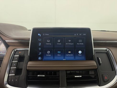 Used 2024 Chevrolet Suburban High Country w/ Advanced Technology Package image 24