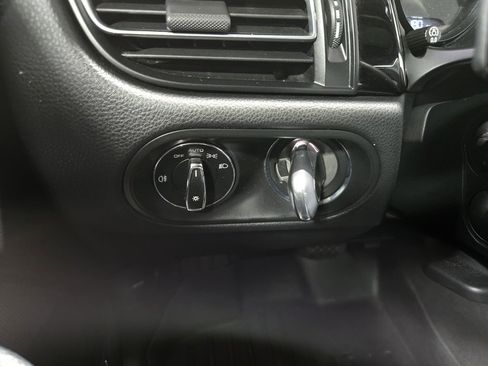 Used 2021 Porsche Macan S image 19