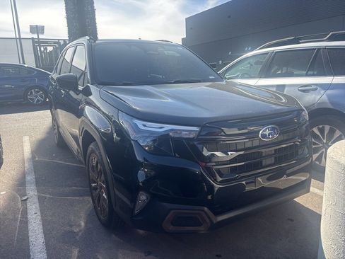 Used 2025 Subaru Forester Sport image 4