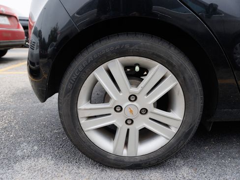 Used 2015 Chevrolet Spark LT image 11