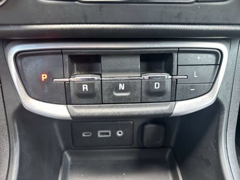 Used 2022 GMC Terrain SLE w/ Driver Convenience Package AWD/4WD image 23