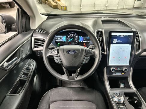 Used 2022 Ford Edge SE w/ Cargo Accessory Package image 17