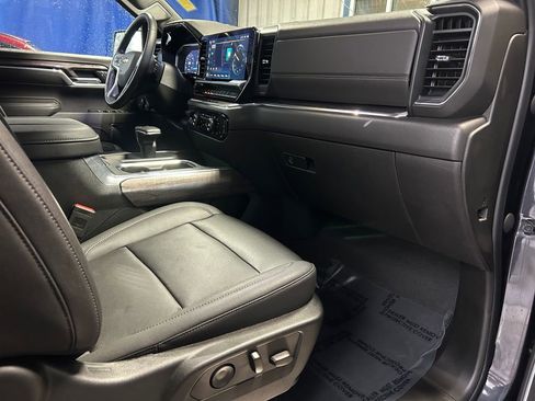 Used 2023 Chevrolet Silverado 1500 LTZ image 26