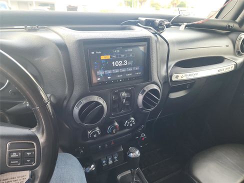 Used 2014 Jeep Wrangler Unlimited Sport w/ Quick Order Package 24S image 32