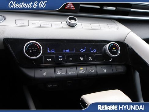 Used 2023 Hyundai Elantra Limited FWD image 37