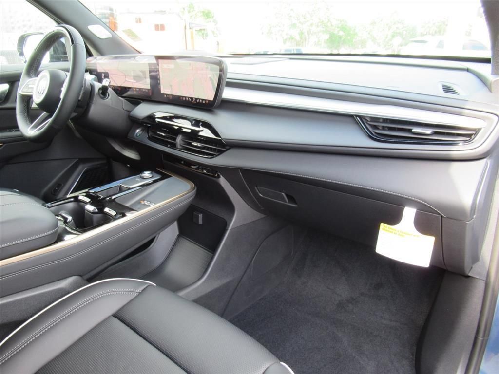 New 2026 Buick Enclave Avenir w/ Super Cruise Package FWD image 11