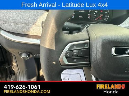 Used 2023 Jeep Compass Latitude AWD/4WD image 19
